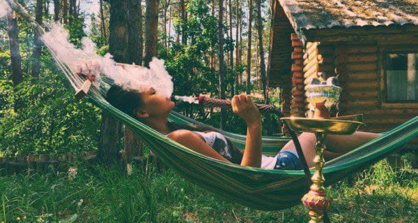 Вкусная свобода: Как компактные кальяны облегчают туристический опыт