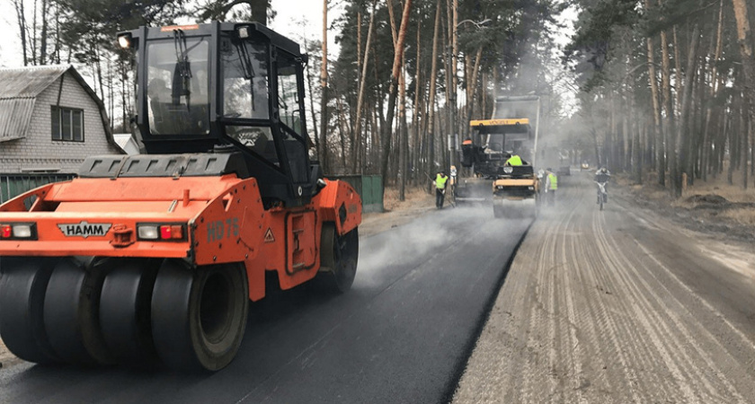 Гладкие дороги, счастливые путешествия: Преимущества услуг асфальтирования