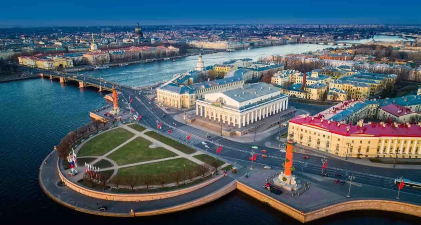 Санкт-Петербург: История, Культура и Наследие - Неисчерпаемые Сокровища для Туристов