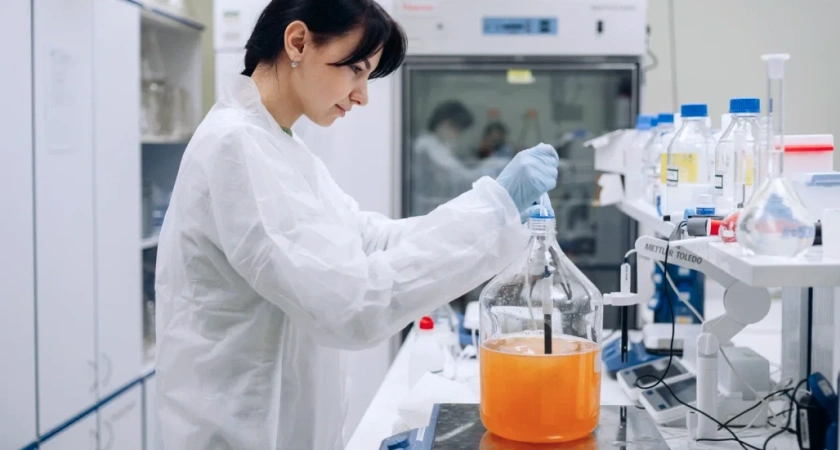 Работа в "Р-Фарм": какие специалисты требуются в фармацевтике