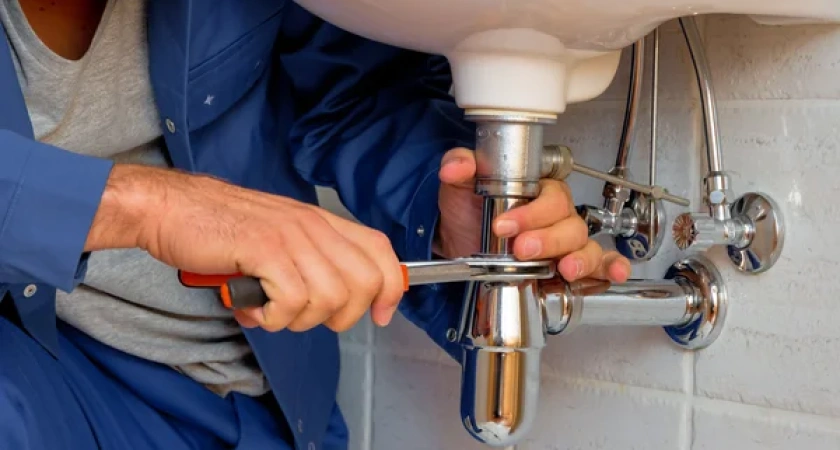 Необходимость сантехника: когда без его помощи не обойтись
