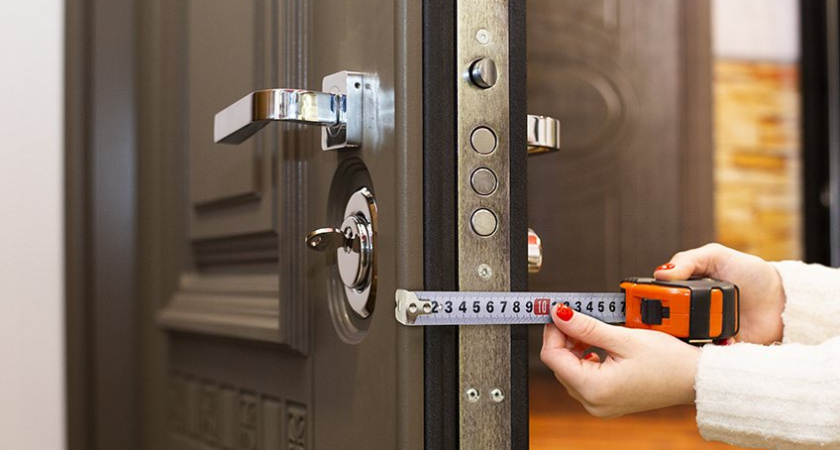 Преимущества входной двери в квартиру: ключевые критерии для надежной защиты и эстетики