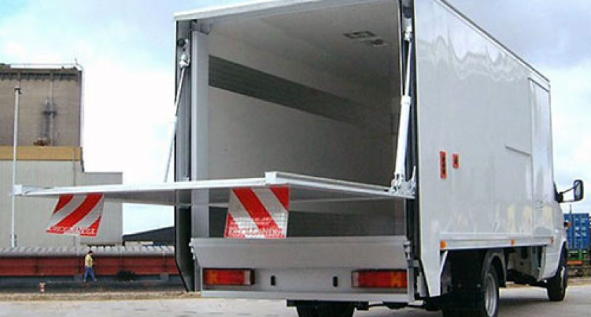 Преимущества ремонта гидробортов в Москве и Московской области: Как выбрать надежного подрядчика