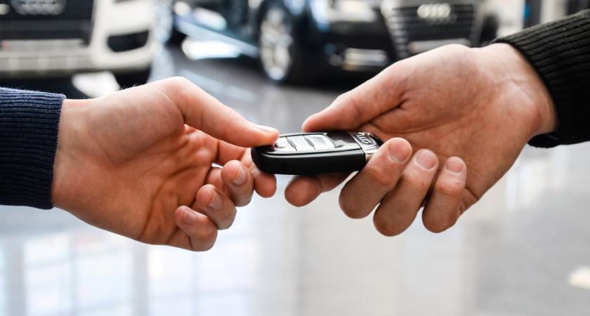 Отзывы об автосалонах: ключ к успешному выбору автомобиля