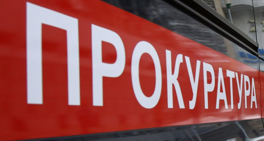 Во Владивостоке пьяная тройка устроила массовую драку у кафе с участием прохожих и водителей