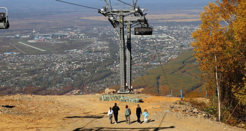В Приморье запустили полуторакилометровую канатную дорогу с перепадом высот 800 метров
