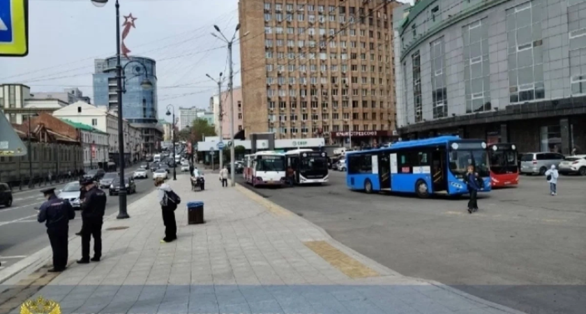 Прокурор через суд заставил мэрию Владивостока построить павильоны на ключевой остановке