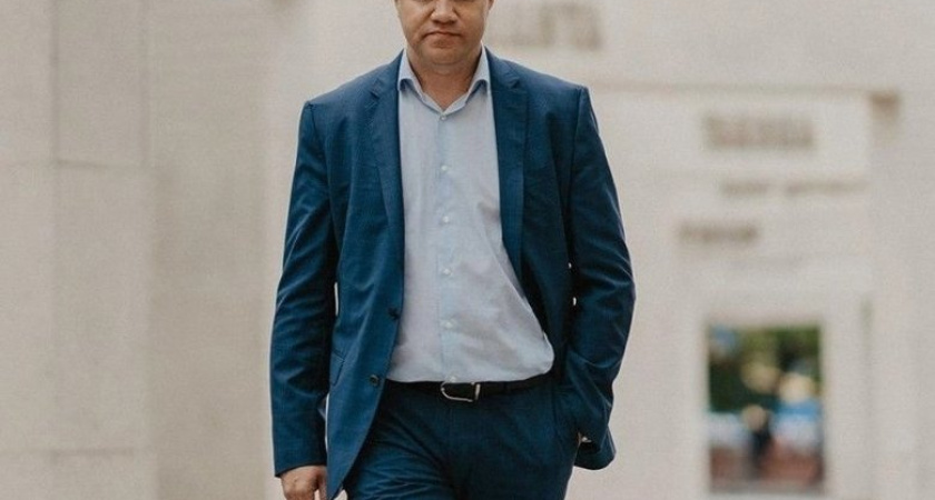 Бывший мэр Владивостока из Японии продал 50% доли в старом терминале за 366 млн рублей