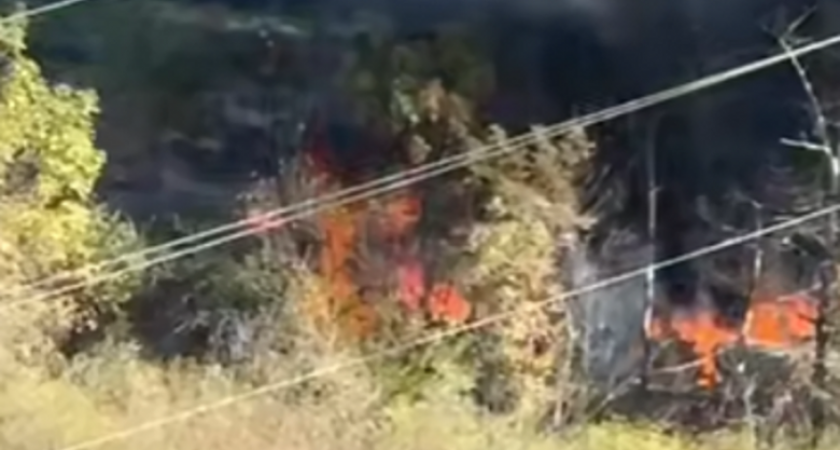 Густой дым окутал ТЭЦ-2 во Владивостоке: пожар вспыхнул у городской электростанции