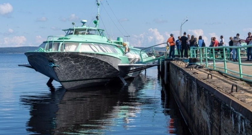 Предпринимателя оштрафовали на 100 тысяч за нелегальные морские прогулки в заливе Восток