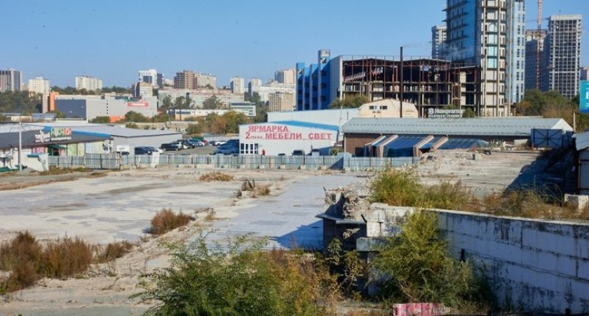 На месте сгоревшего в 2019 году ТЦ «Максим» появится многофункциональный комплекс с отелем
