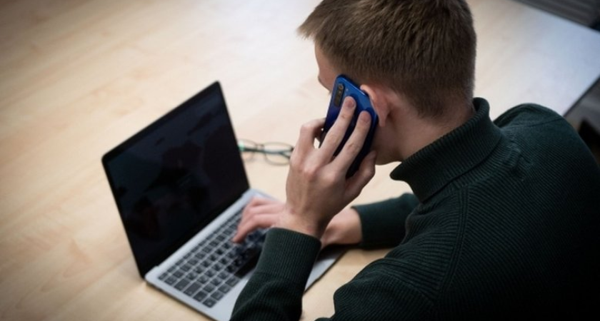 20-летний уссуриец продал квартиру по указке лжесотрудников ЦБ: двое суток на телефоне