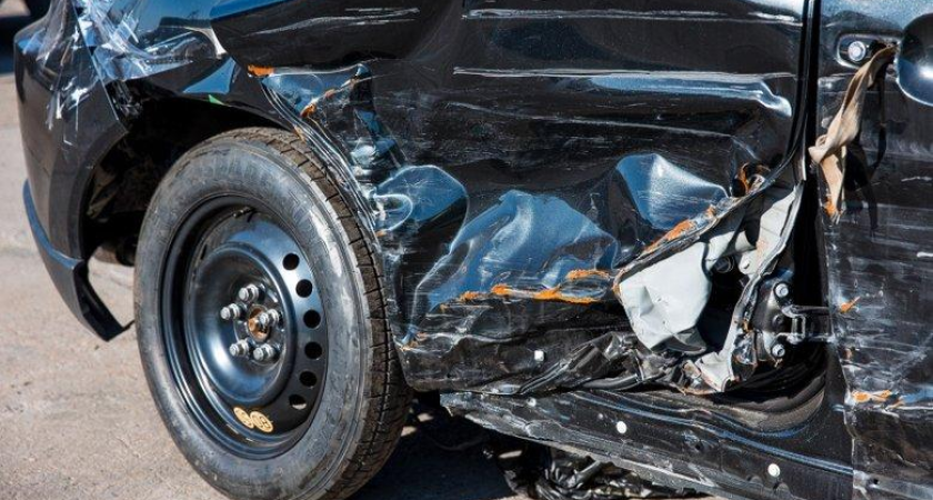 27-летний водитель Subaru вылетел на встречку и протаранил два авто в Артёме