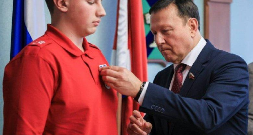 Девятиклассник-юнармеец из Приморья спас пять женщин, заметив медведя, выходящего из леса