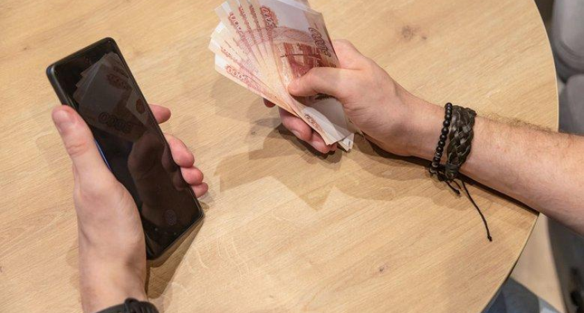 «Замена домофона» за 3 миллиона: как звонок в мессенджере обернулся 10-дневным кошмаром для приморца