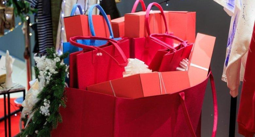 Сертификаты и книги по саморазвитию: больше половины россиян назвали худшие подарки на праздники