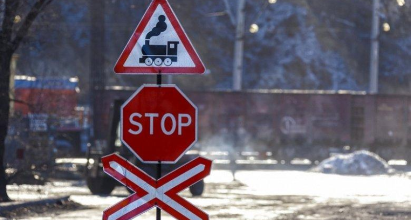 Переезд на Океанской закроют на всю ночь: где объехать с 22.00 до 7.00