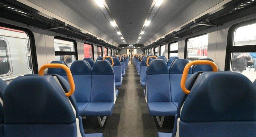 QR-коды на остановках Владивостока: электрички до Чуркина и Угольной теперь по взмаху смартфона