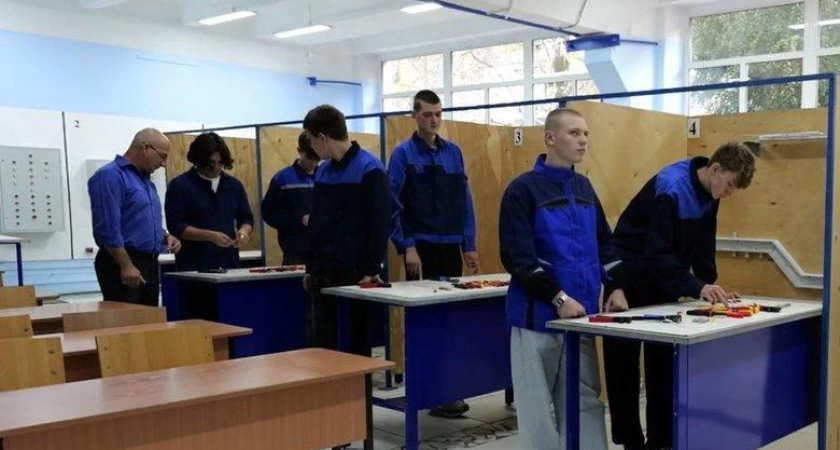 От станка к доске: работники Дальнегорского ГОКа стали мастерами производственного обучения