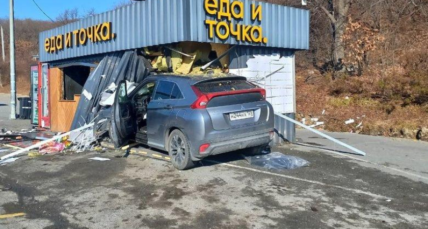 Кипящее масло и перелом позвоночника: четверо пострадали после тарана пит-стопа во Владивостоке