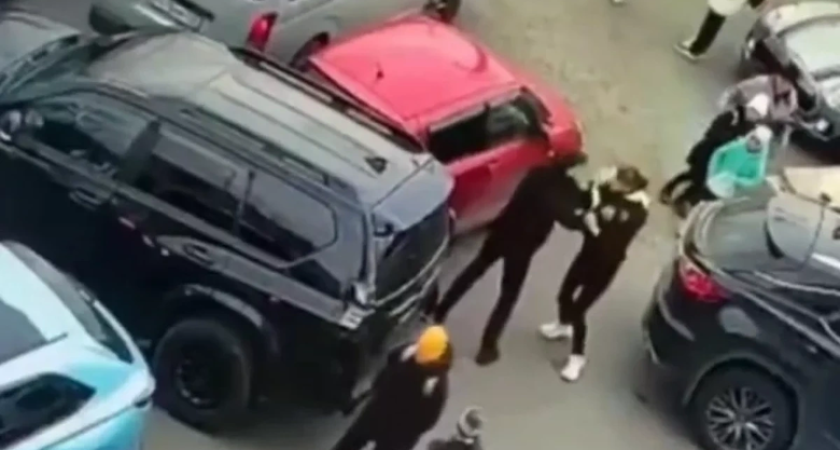 Избил женщину и разбил её машину: во Владивостоке ищут агрессивного водителя