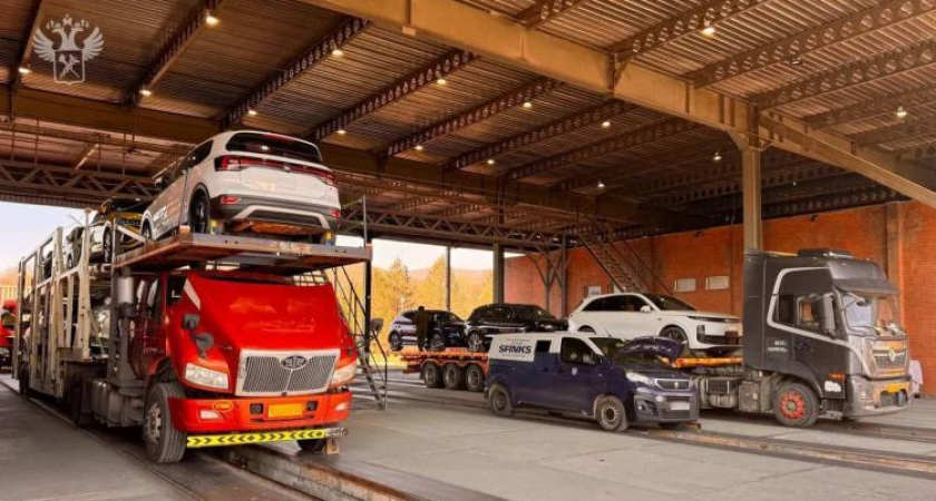 Уссурийская таможня обрушена потоком: импорт авто вырос в 4 раза за две недели