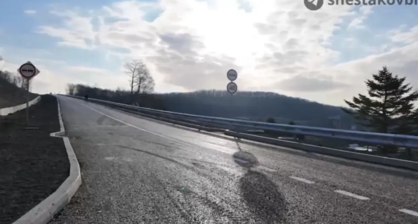 Дорога в Зеленом Углу откроется в декабре: два слоя асфальта уже уложены