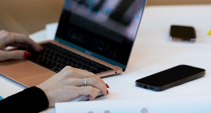 400 анонимных доносов за месяц: чат-бот «Опер пишет» привёл к 4 уголовным делам по экстремизму