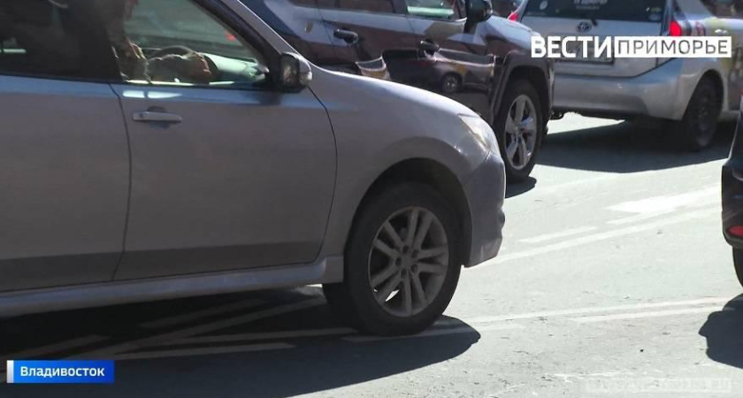 Авария на газопроводе перекрыла улицу Снеговую во Владивостоке до ночи воскресенья