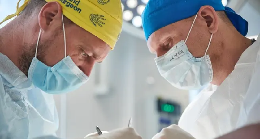 Юрист умер во время пересадки волос в клинике Григоренко: СК начал проверку