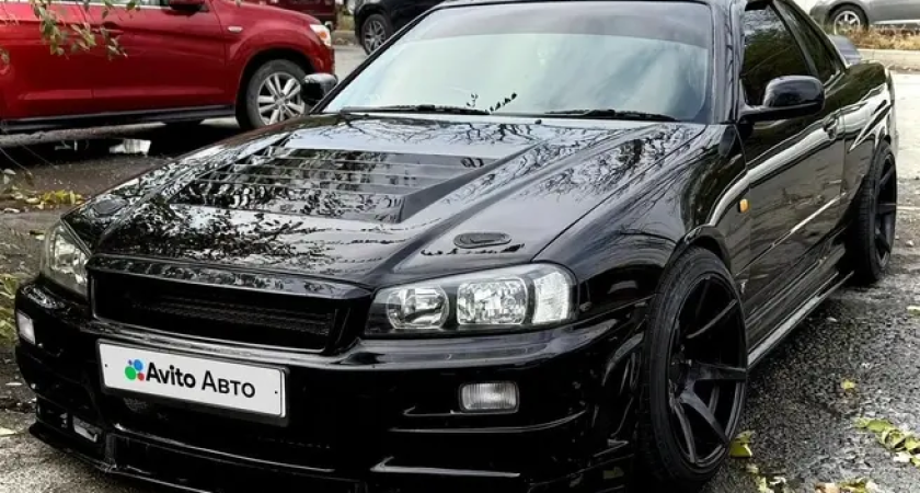 Легендарный Nissan Skyline 1998 года продают во Владивостоке за 2,3 млн