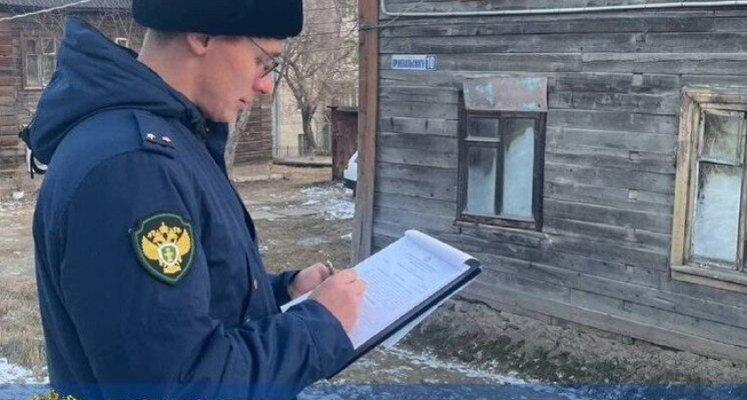 Прокуратура ускорит расселение жителей аварийного дома из Находки до 2026 года