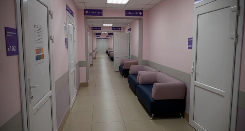 Камень из желчного пузыря заблокировал кишечник: владивостокские хирурги спасли пациентку от смерти