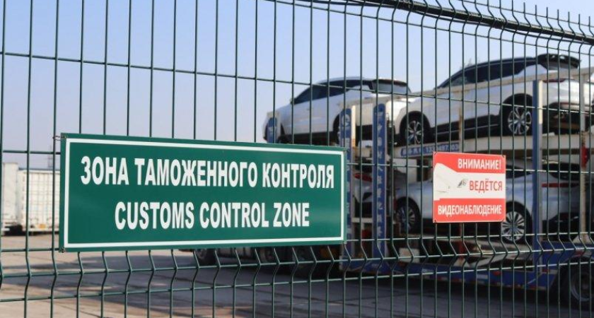 Приморские автосклады переполнены: ввоз иномарок вырос в 4 раза из-за повышения утильсбора