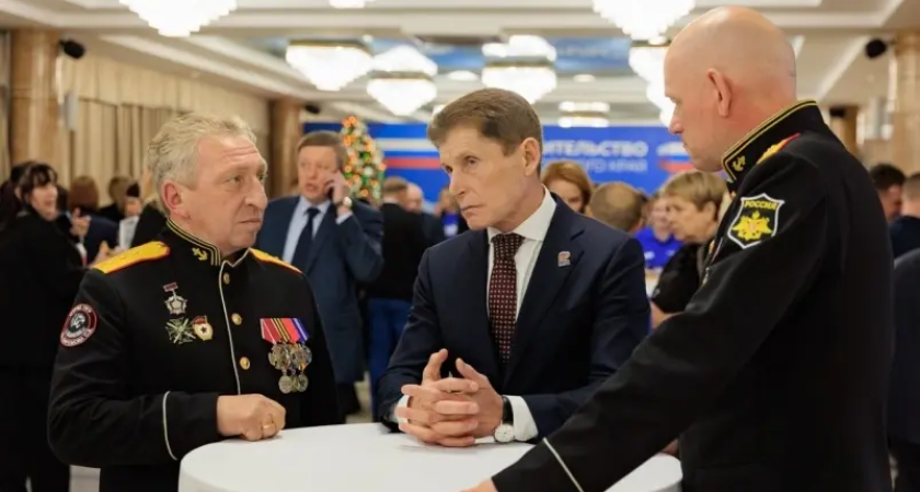 «Живем в Приморье. Дышим морем»: Кожемяко задал курс для единороссов на 2026-й