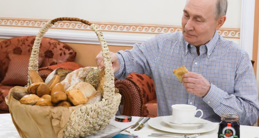 В Приморье автомобиль выехал на встречку: пострадали трое детей