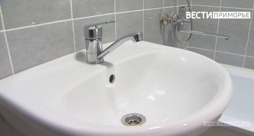 Авария на 500-миллиметровой трубе оставила весь Садгород Владивостока без воды до вечера