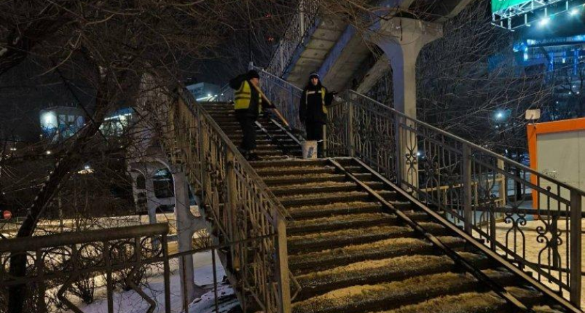 Владивосток обработан реагентами: 30+ улиц защищены от гололёда за ночь