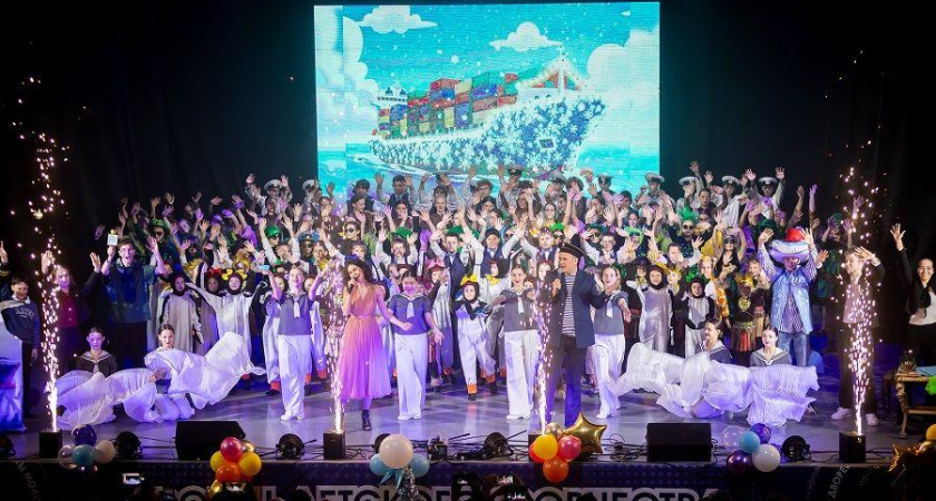 FESCO устроила волшебное шоу для 830 детей Приморья