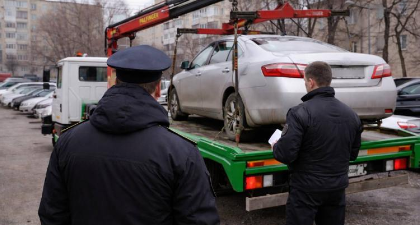 В Приморье арестовали авто за долг в 100 тысяч за свет и тепло