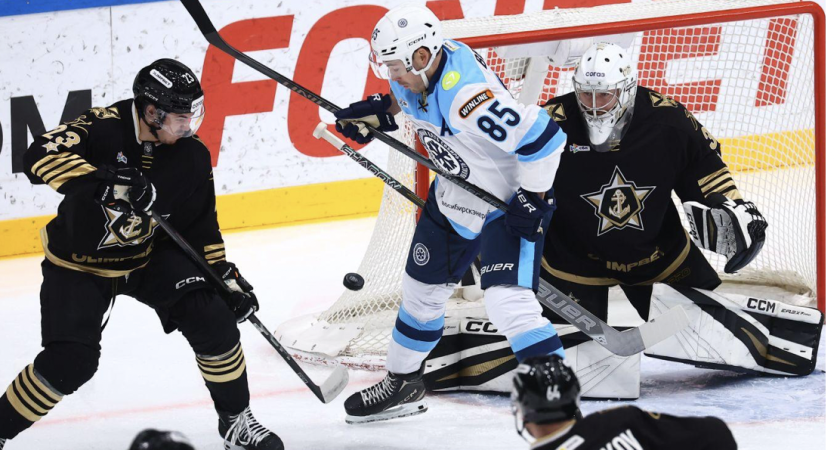 «Сибирь» разгромила «Адмирал» 4:2, забив три шайбы в начале матча