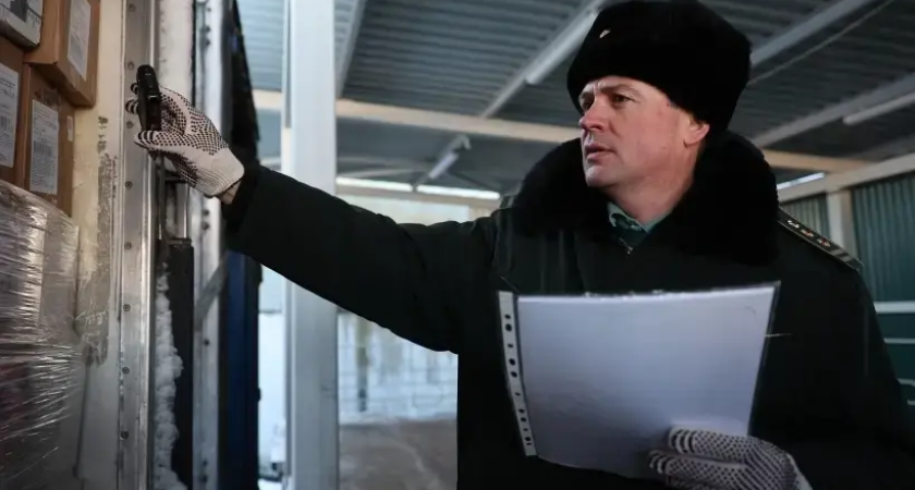 На границе Приморья образовалась пробка из 175 машин перед Новым годом