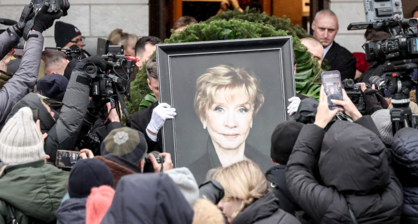 ИИ и Кремлевская елка: во Владивостоке создали спектакль о рождении Христа