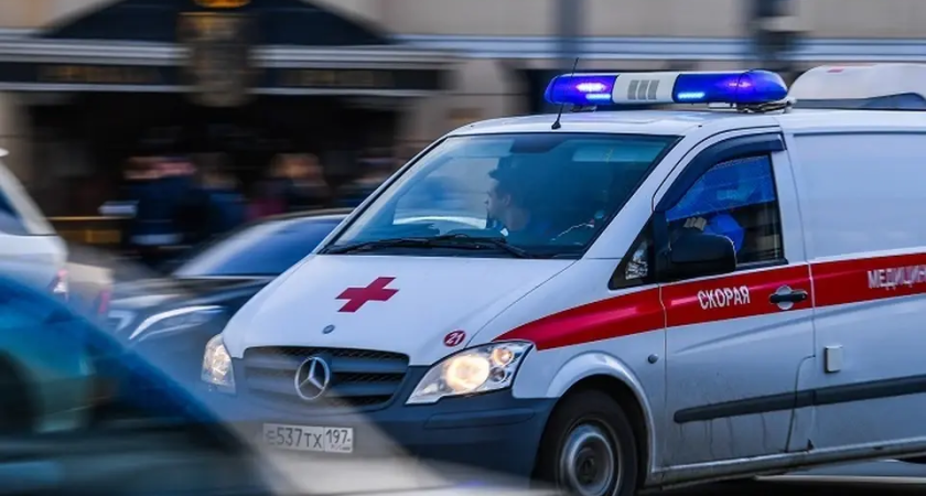 ДПС спасли жизнь: сирена отказала, но медики прорвались через пробку
