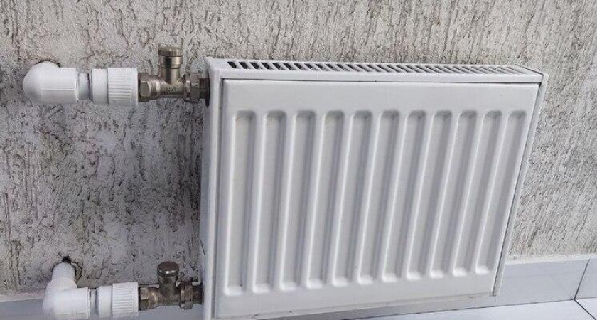 Батареи остывают на 22 градуса: Приморск без тепла в разгар сезона