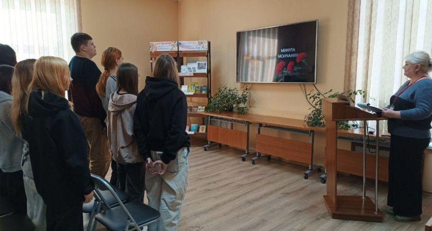 872 дня ада: студентам Уссурийска показали дневник Тани Савичевой и паек в 125 граммов