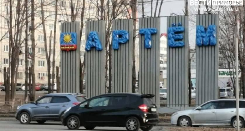 Масштабный снос 20 незаконных киосков начался у площади Ленина в Артёме