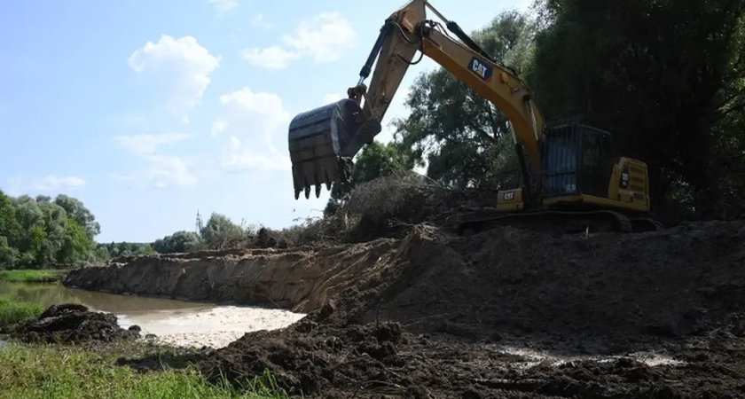 Защита от большой воды: в Приморье расчистили 250 км рек и закупили 130 единиц спецтехники