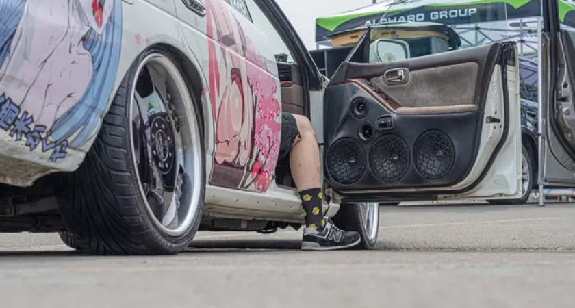 За 200 тысяч рублей продают госномера с легендарного Nissan GT-R R35, разбившего рекорды Нюрбургринга