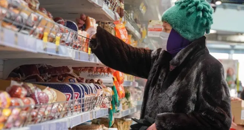 «Колбаса не выжила»: заключенный СИЗО-1 Владивостока получил испорченную передачу из 30 наименований продуктов